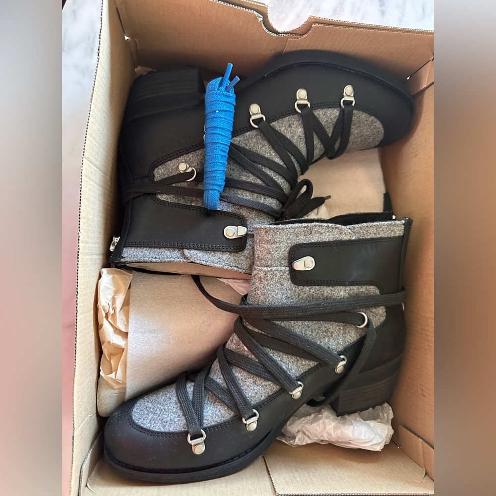 Stylish Merrill  Black and Gray Women's Boots